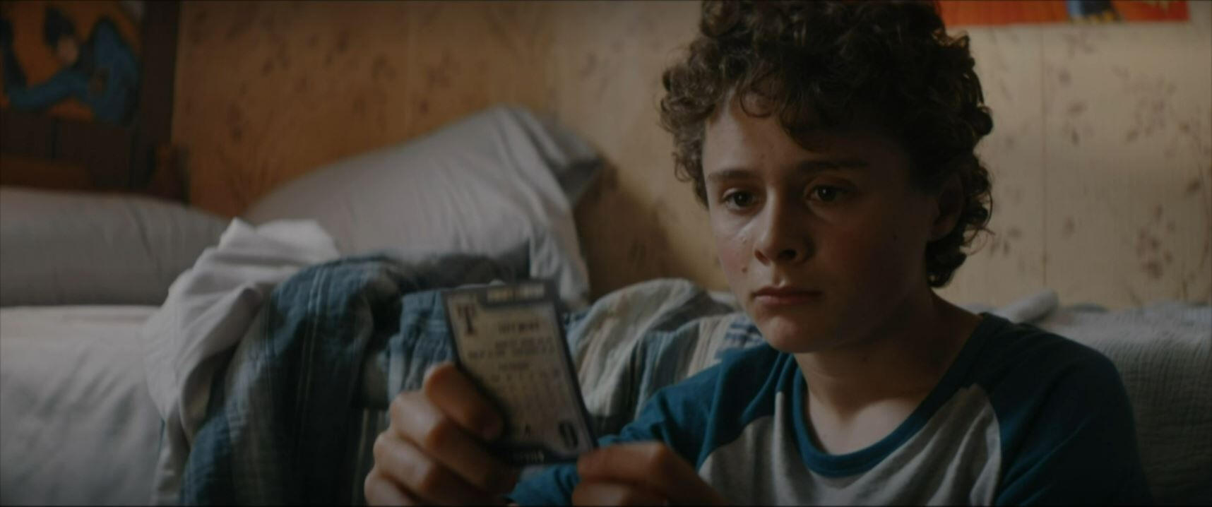 Int. Lester's Bedroom - Hockey Card Prop - Final (back)